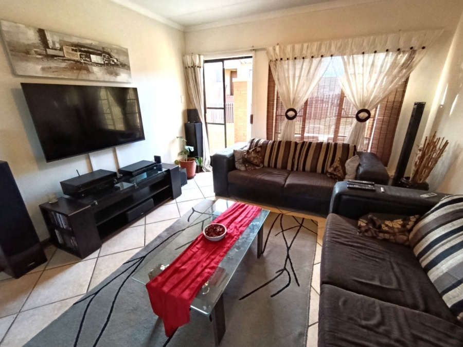 2 Bedroom Property for Sale in Hillside Free State
